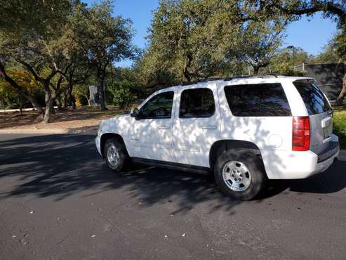 Beautiful 2014 Tahoe LT - cars & trucks - by owner - vehicle... for sale in Austin, TX