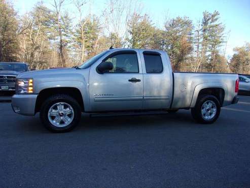 2011 Chevrolet Chevy Silverado 1500 LT 4x4 4dr Extended Cab 6.5 ft.... for sale in Londonderry, NH
