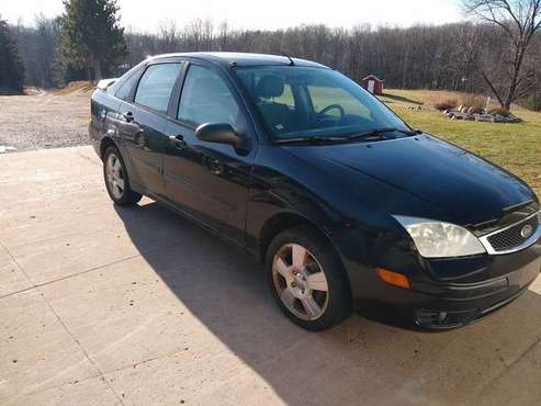 2007 Ford Focus SES - cars & trucks - by owner - vehicle automotive... for sale in Norway, WI