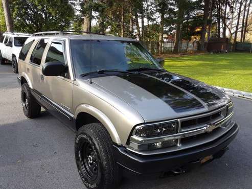 Must see 4x4 2003 Blazer for sale in Johnstown , PA