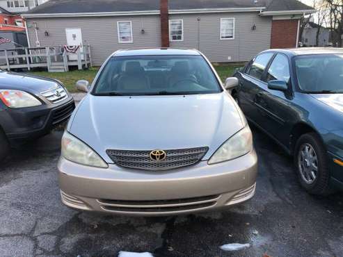 2002 TOYTA CAMRY XLE - cars & trucks - by dealer - vehicle... for sale in Fort Wayne, IN
