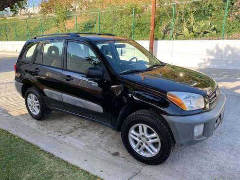 2001 Toyota RAV4 4WD Titulo Limpio, 5 speed - - by for sale in San Diego, CA