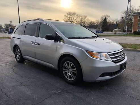2012 Honda Odyssey EX-L - cars & trucks - by owner - vehicle... for sale in Chicago, IL