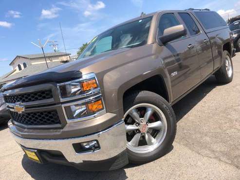 14' Chevy Silverado double cab,1 owner,backup camera,Towing,Bluetooth for sale in Visalia, CA
