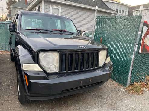 2008 Jeep Liberty 4x4 manual - cars & trucks - by owner - vehicle... for sale in Lowell, MA