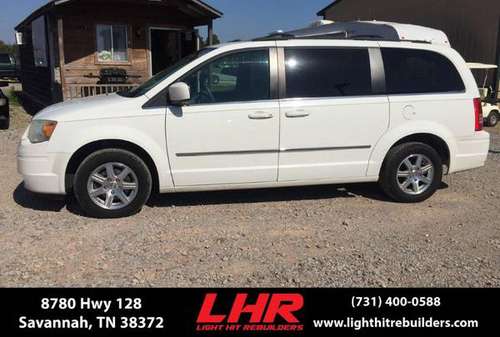 2009 Chrysler Town & Country - cars & trucks - by dealer - vehicle... for sale in Savannah, TN