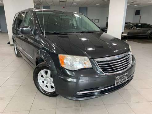 2011 Chrysler Town and Country Touring - - by dealer for sale in Springfield, IL
