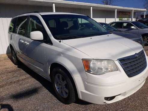 2010 CHRYSLER TOWN & COUNTRY MINIVAN STOWNGO 3RD ROW SEAT $2495 CASH... for sale in Camdenton, MO