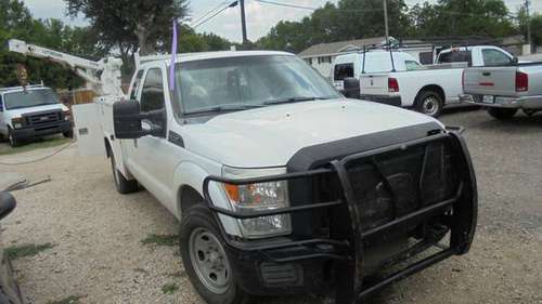 2013 Ford F-350 Extended Cab 6.2 V-8 Utility Bed w/ Crane - cars &... for sale in Lancaster, TX