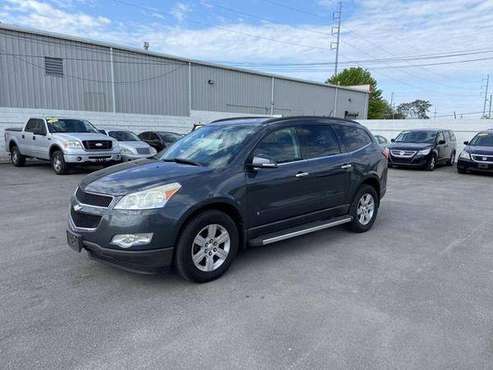 2010 Chevrolet Chevy Traverse LT Sport Utility 4D for sale in Kansas City, MO