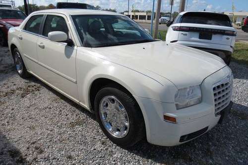 2005 Chrysler 300 Limited - $2500 down - cars & trucks - by dealer -... for sale in Monroe, LA