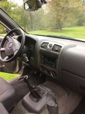 2004 Chevy Colorado ext cab for sale in Manitowoc, WI