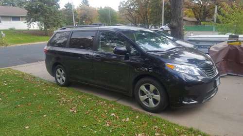 2015 Toyota Sienna LE for sale in Minneapolis, MN