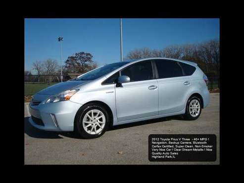 2012 Toyota Prius V Three - cars & trucks - by dealer - vehicle... for sale in Highland Park, IL