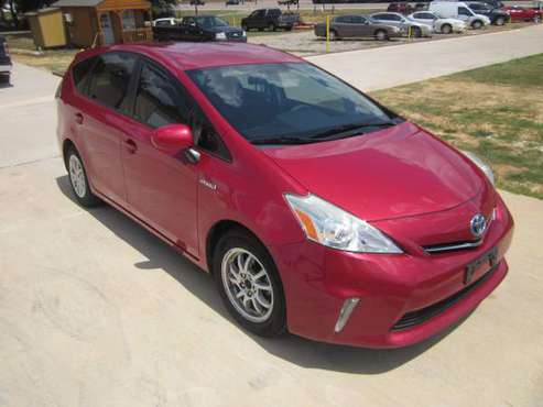 2013 Prius V Wagon III for sale in Flint, TX