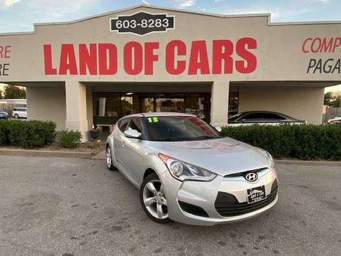 2013 Hyundai Veloster 3dr Cpe Auto w/Black Int - cars & trucks - by... for sale in Oklahoma City, OK