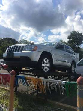 2010 JEEP GRAND CHEROKEE ONLY 80K SUPER CLEAN for sale in Lindenhurst, NY