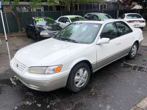 1999 Toyota Camry (Clean Title - Auto) - - by dealer for sale in Roseburg, OR