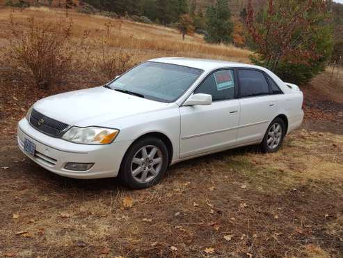 2001 Toyota Avalon XLS - cars & trucks - by owner - vehicle... for sale in Phoenix, OR