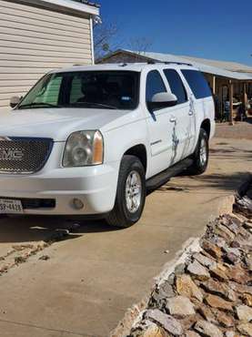 2007 GMC Yukon XL - cars & trucks - by owner - vehicle automotive sale for sale in Horizon city, TX