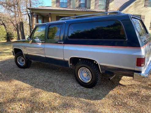 Suburban 4x4 - 1985 - cars & trucks - by owner - vehicle automotive... for sale in Athens, TX