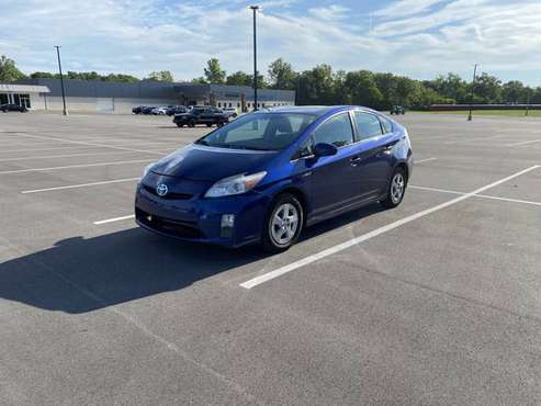 2010 Toyota Prius Hybrid Hatchback - cars & trucks - by owner -... for sale in Richmond, OH