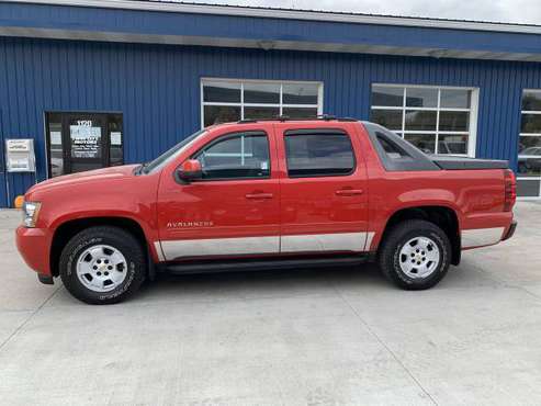 2012 Chevrolet Avalanche 4x4/ONLY 99k Miles! - cars & for sale in Grand Forks, ND