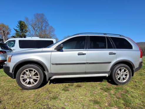 2004 Volvo XC90, 2WD, 3rd Row Seating, 5-Cylinder, Automatic, Loaded for sale in Moravian Falls, NC