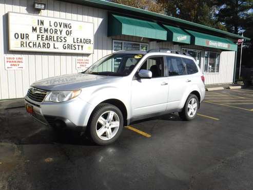 2009 SUBARU FORESTER AWD SAFE 5 STAR RATING 850.00 DOWN FREE TV -... for sale in Machesney Park, IL