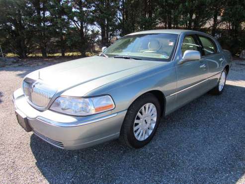 2005 Lincoln Town Car- Call Myca for sale in Rocky Mount, VA