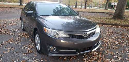 2014 TOYOTA CAMRY SE CLEAN LOW MILES DEPENDABLE CAR - cars & trucks... for sale in Memphis, TN