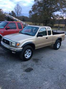 Toyota Tacoma 4x4 - cars & trucks - by owner - vehicle automotive sale for sale in Tupelo, MS