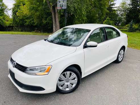 2012 VOLKSWAGEN JETTA SE ( WELL MAINTAINED ) - cars & trucks - by... for sale in West Sand Lake, NY
