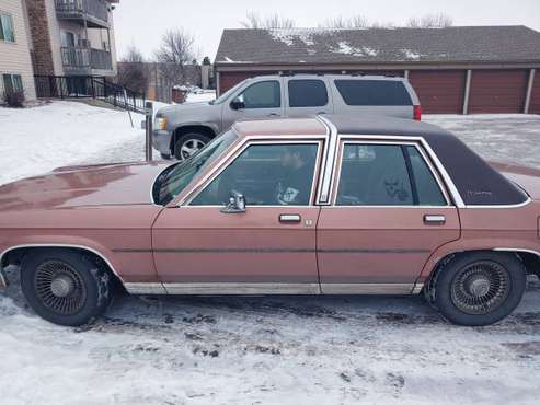 1991 crown vic for sale in Moorhead, ND