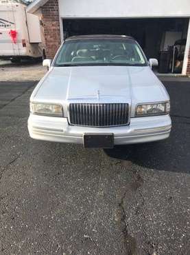 1997 Lincoln Town Car Signature Series for sale in Omaha, AR
