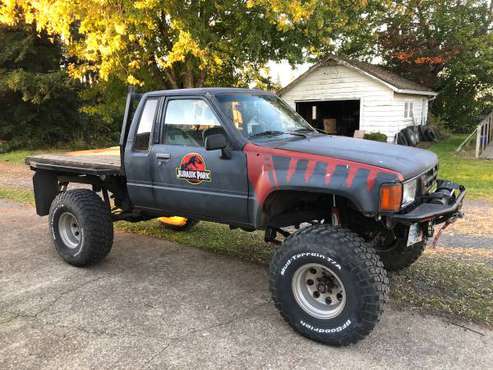 1985 Toyota 4x4 - cars & trucks - by owner - vehicle automotive sale for sale in Hubbard, OR