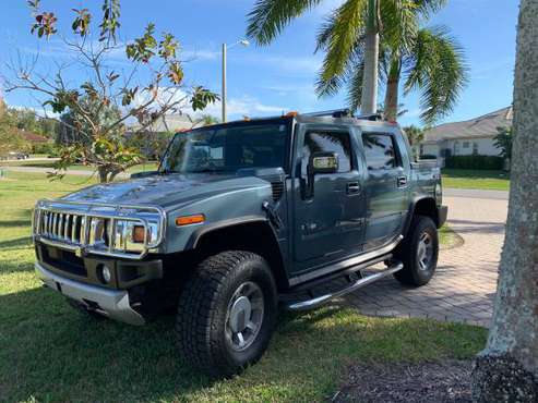 SUPER CLEAN 2008 HUMMER SUT - cars & trucks - by owner - vehicle... for sale in Fort Myers, FL