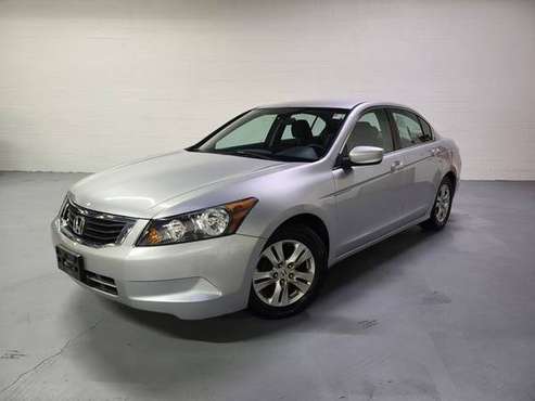 2009 Honda Accord - Financing Available! - cars & trucks - by dealer... for sale in Glenview, IL