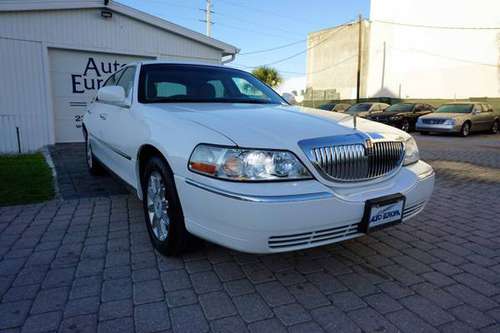 2006 Lincoln Town Car Signature Limited - Very Clean, Well Maintained, for sale in Naples, FL