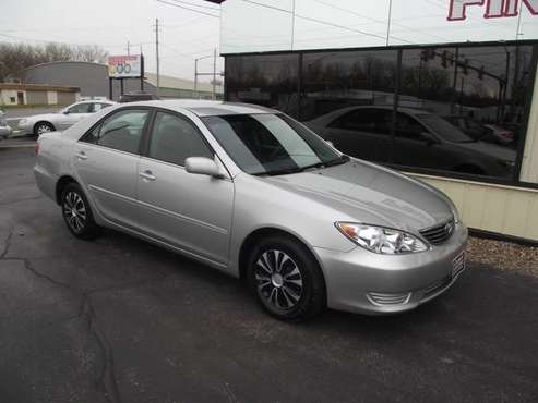 2005 Toyota Camry LE Great Shape - cars & trucks - by dealer -... for sale in Des Moines, IA