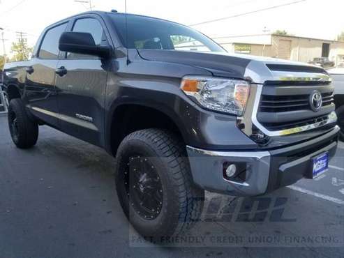 2015 Toyota Tundra 4WD Truck CrewMax 4.6L V8 6-Spd AT SR5 , LIFTED ,... for sale in Sacramento , CA