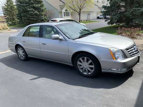 Cadillac DTS sedan 2007 132, xxx miles for sale in Inver Grove Heights, MN