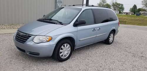 2005 Chrysler Town & Country low miles for sale in Terre Haute, IN