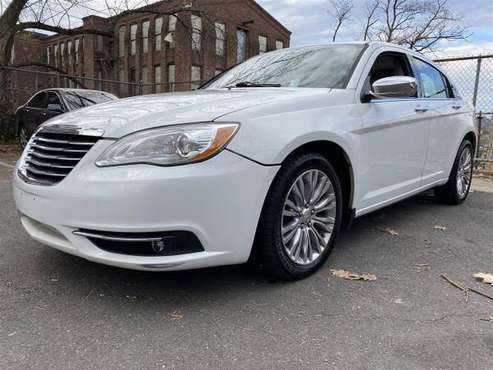 2012 Chrysler 200 Limited - cars & trucks - by owner - vehicle... for sale in Paterson, NJ