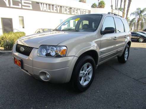 2007 Ford Escape Hybrid 1000 Down Everyone Approved - cars & trucks... for sale in Panorama City, CA