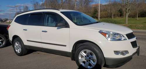12 CHEVY TRAVERSE LS- ONLY 89K MILES, SUPER CLEAN/ NICE, 8 PASS.... for sale in Miamisburg, OH