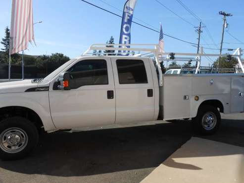 2014 Ford F-350 Crew Cab 4X4 Utility Truck! for sale in Oakdale, CA