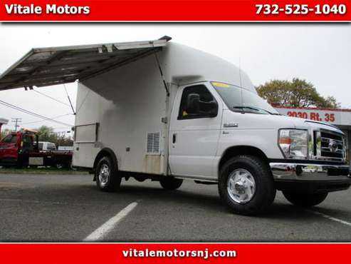 2012 Ford Econoline E-350 BOX TRUCK W/ SIDE AWNING! for sale in South Amboy, DE