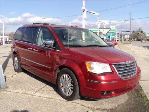 2008 CHRYSLER TOWN & COUNTRY - cars & trucks - by dealer - vehicle... for sale in Fairborn, OH
