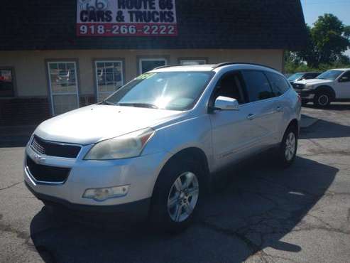 2009 Chevrolet Traverse LT - cars & trucks - by dealer - vehicle... for sale in Claremore, OK
